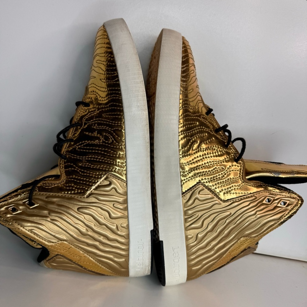 Men’s size 9.5 Nike LeBron 11 NSW lifestyle QS black history month gold high top - Picture 8 of 11